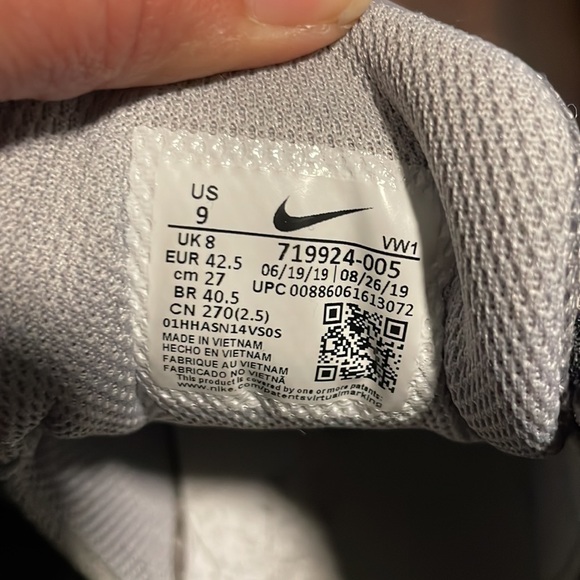 Nike Air Mavin 9 Wolf Grey, White, Black Lace Up Low Basketball Shoes - Picture 8 of 9